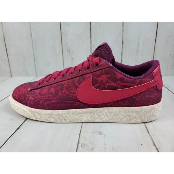 Nike Blazer Low Fuchsia Pink Snake Print Women's Size 7 Sample Sneaker Shoes - Picture 4 of 11